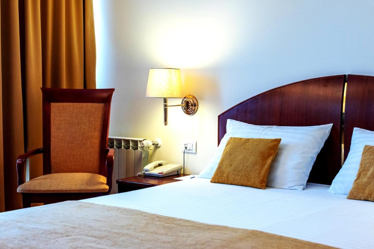 Hotel Minerva ブカレスト エクステリア 写真
