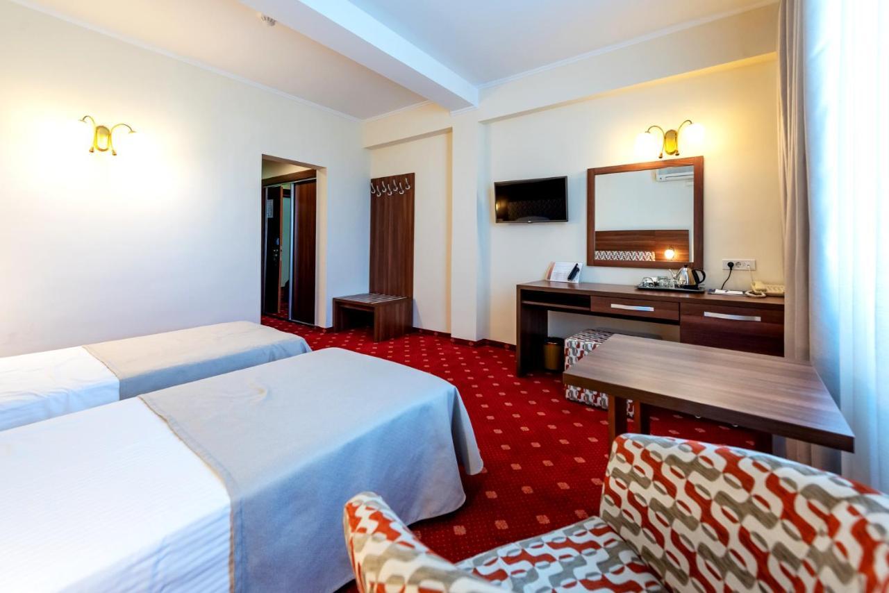 Hotel Minerva ブカレスト エクステリア 写真