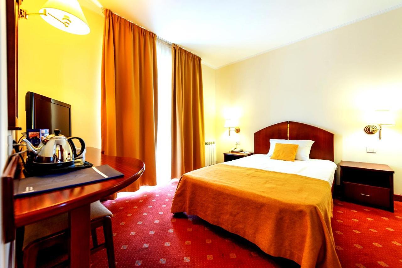 Hotel Minerva ブカレスト エクステリア 写真