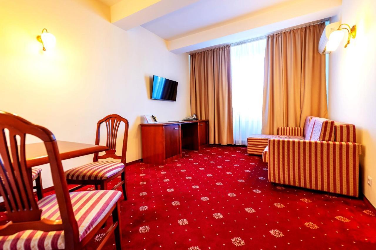 Hotel Minerva ブカレスト エクステリア 写真