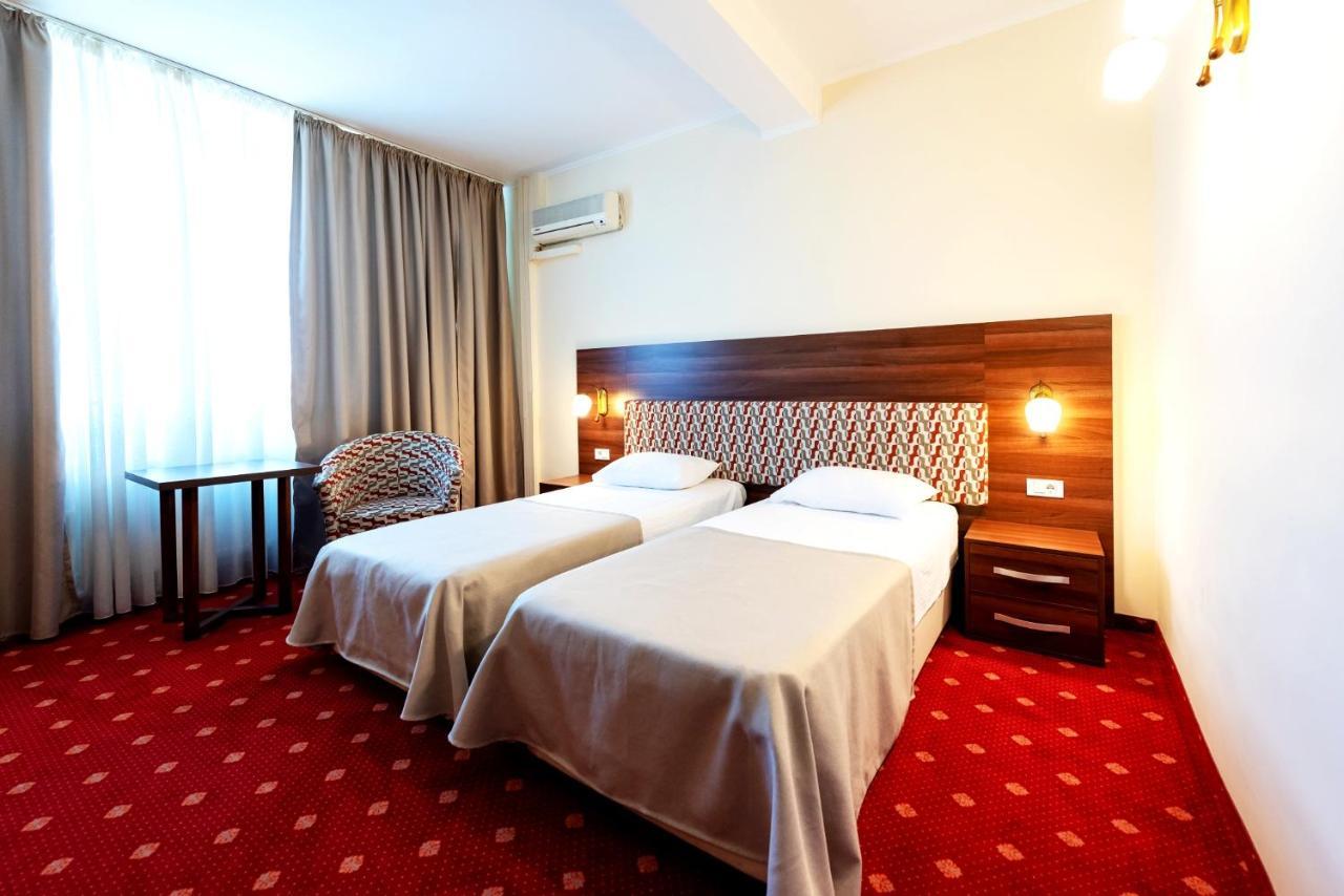 Hotel Minerva ブカレスト エクステリア 写真