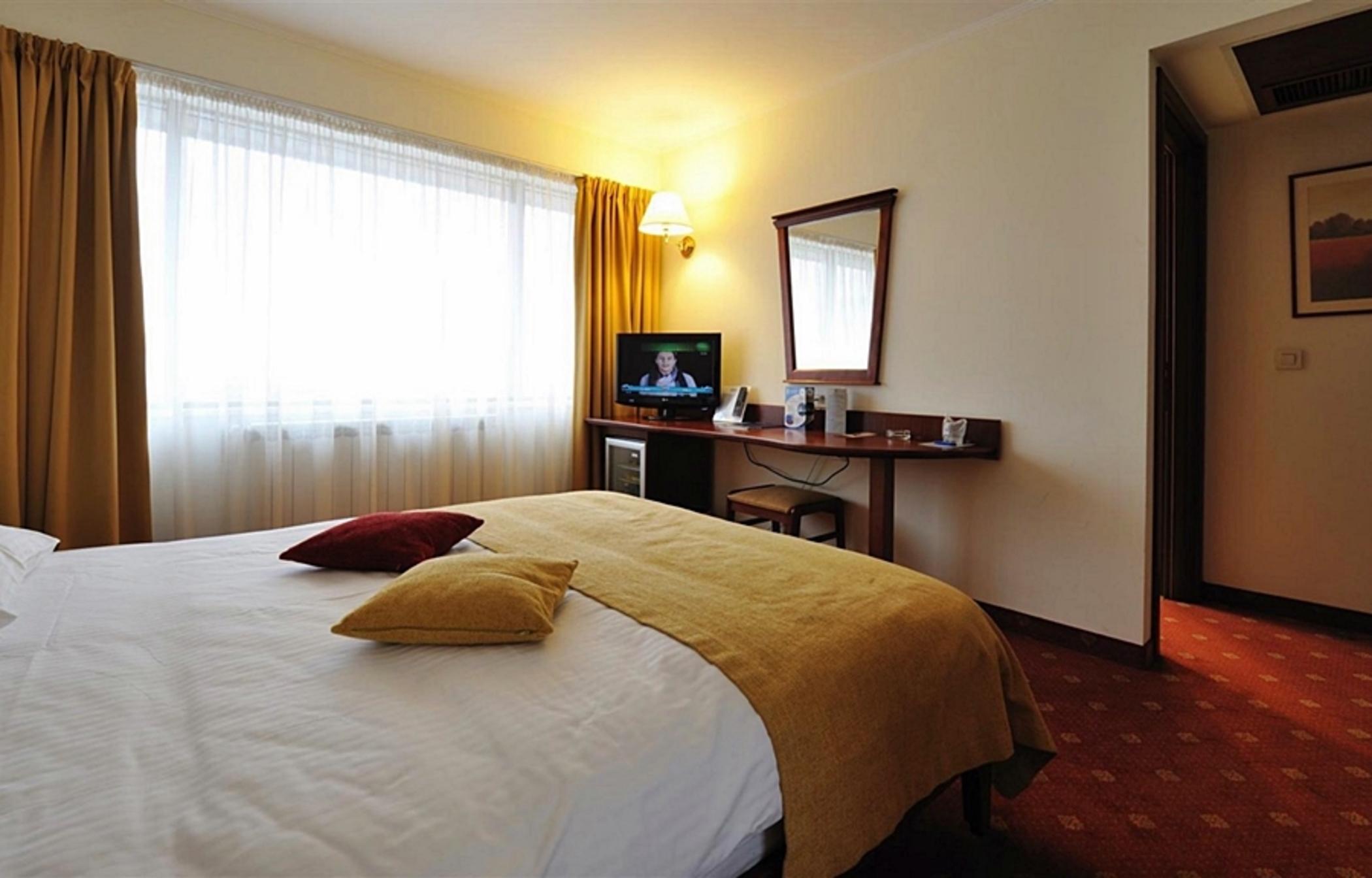 Hotel Minerva ブカレスト エクステリア 写真