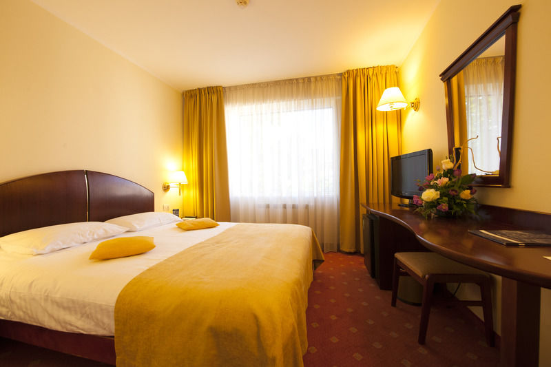 Hotel Minerva ブカレスト エクステリア 写真
