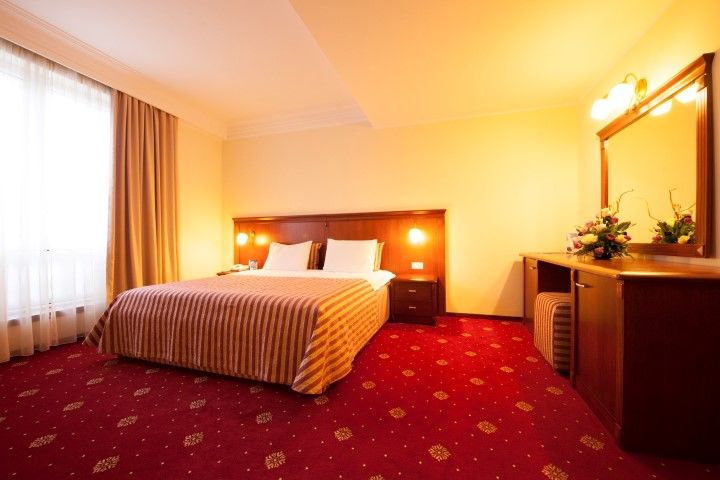 Hotel Minerva ブカレスト エクステリア 写真