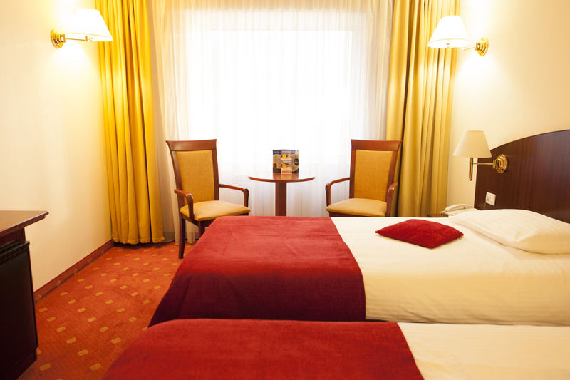 Hotel Minerva ブカレスト エクステリア 写真