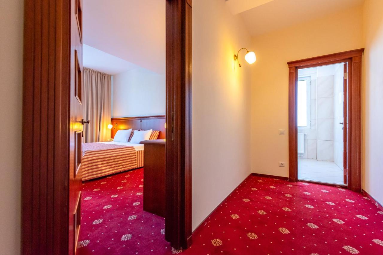 Hotel Minerva ブカレスト エクステリア 写真